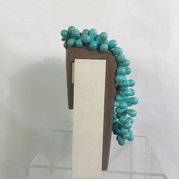 Turquoise Beaded Necklace - Picture 2 of 3